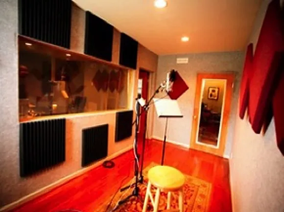 Vocal and iso booth